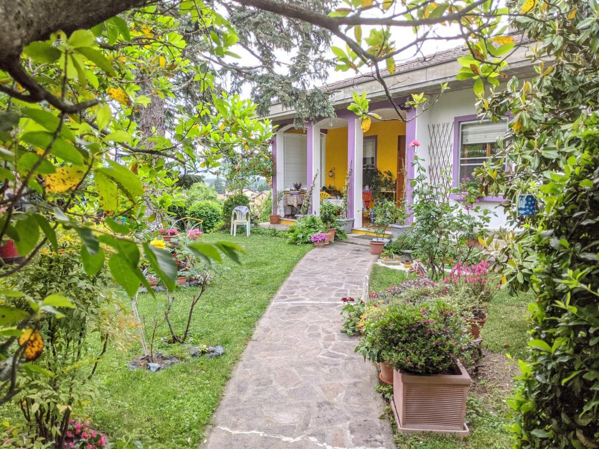 Nel Giardino Di Oz Bed & Breakfast Fornovo di Taro Exterior photo